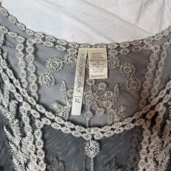 Embroidered Mesh Long Sleeve Top XL Black White Whimsigoth Fairy Boho Floral - Picture 2 of 3